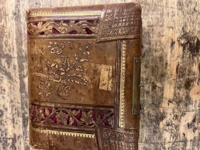 JENNY FINDS Books Vintage French Leather Photo Album