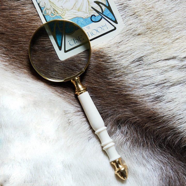 The Huntress Accessories Magnifying Glass