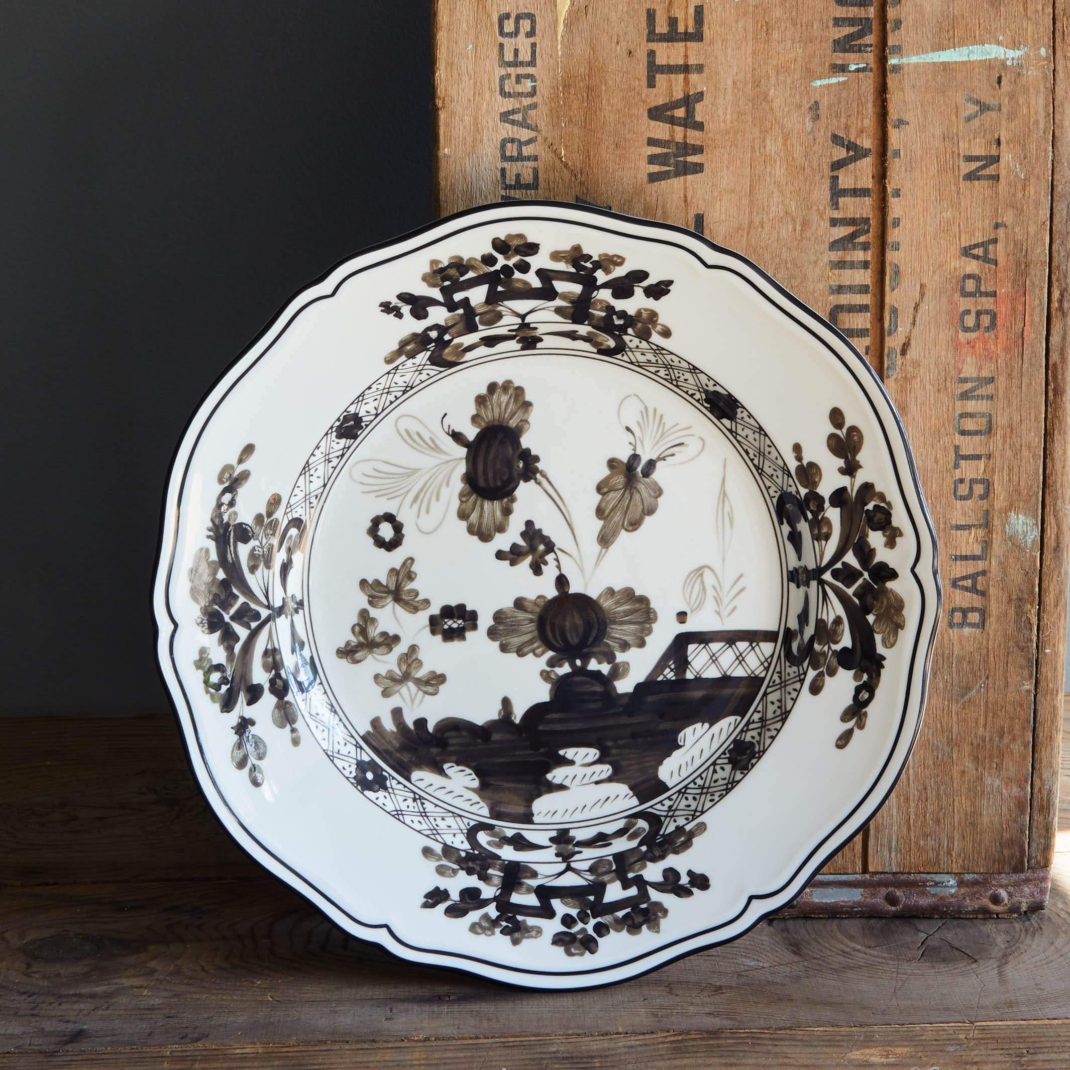 Richard Ginori OrienteItalianoヴェルミリオ21cm Richard Ginori Dinner Plate | THE HUNTRESS NY – The Huntress